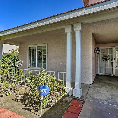 Villa Indio Getaway About 7 Mi To Coachella And Stagecoach!